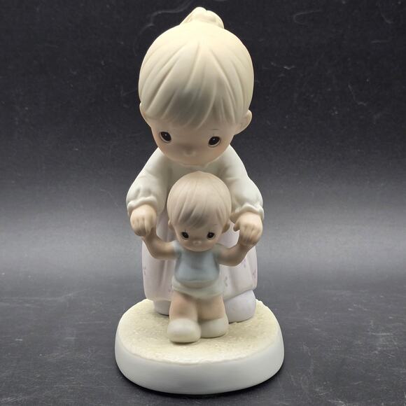 Precious Moments One Step At A Time Figurine Baby's First Steps New Mom Gift - Picture 6 of 8